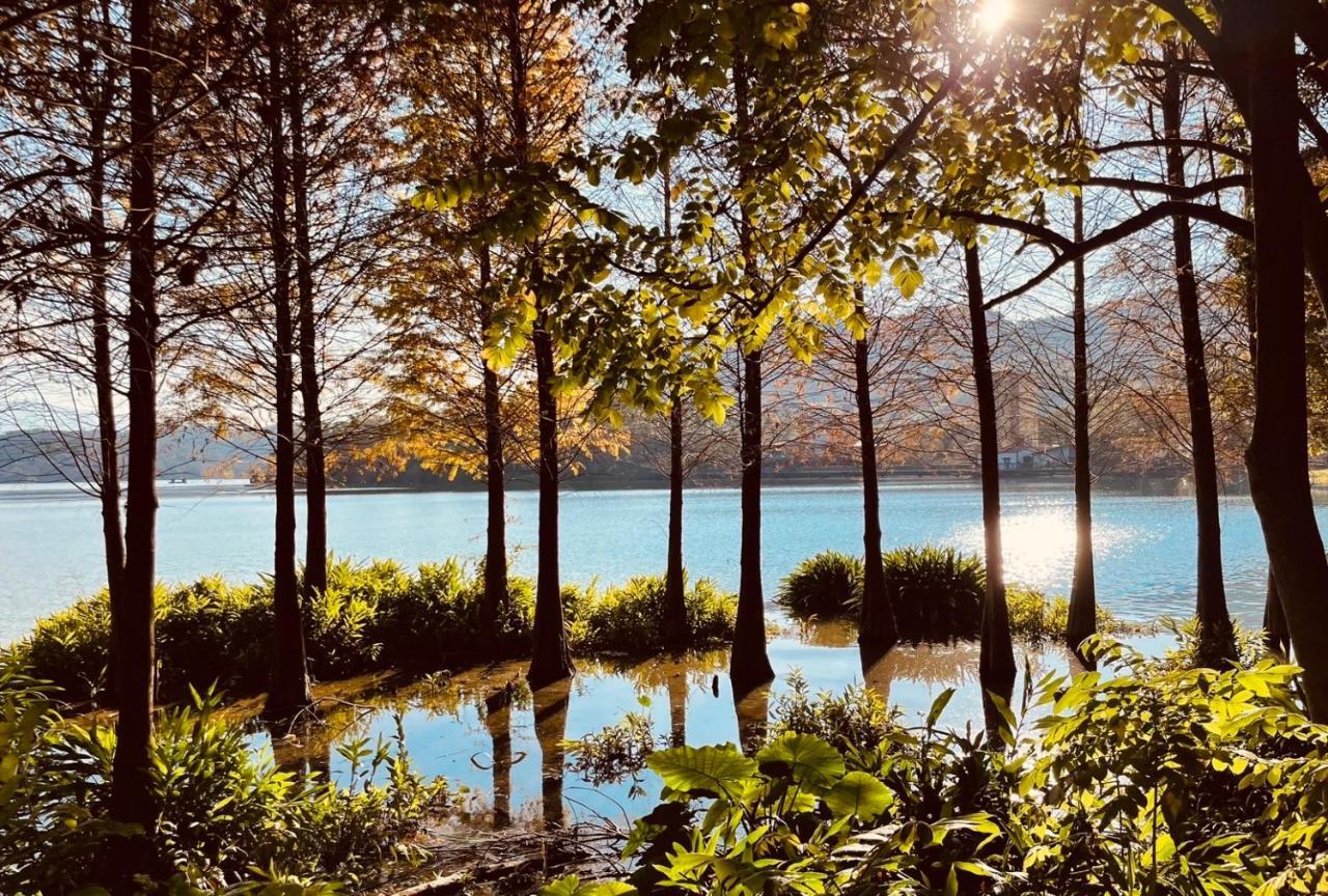 יוצ'י Lake B&B מראה חיצוני תמונה
